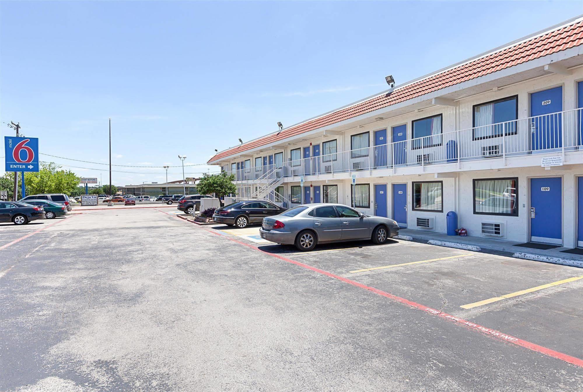 Motel 6-North Richland Hills, Tx Εξωτερικό φωτογραφία
